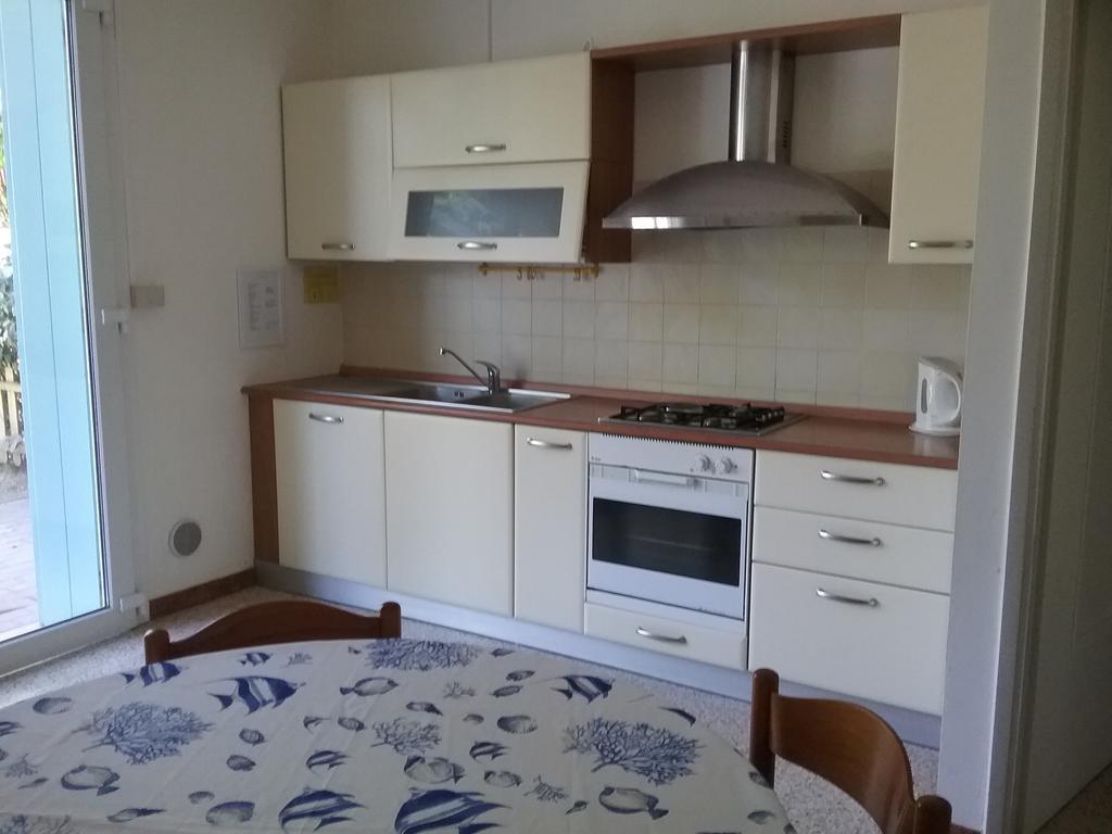 Casa Marialuigia - Appartamenti Solo Per Famiglie Lido di Jesolo Exterior foto