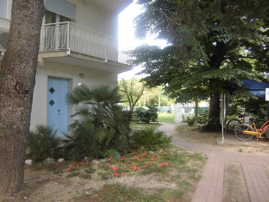 Casa Marialuigia - Appartamenti Solo Per Famiglie Lido di Jesolo Exterior foto